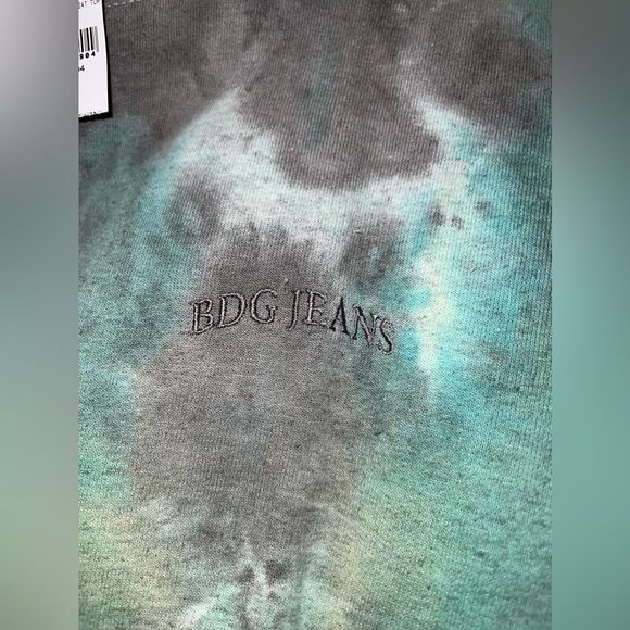 BDG Urban Outfitters Cropped Tie-Dye Sweatshirt - NWT - Picture 4 of 7